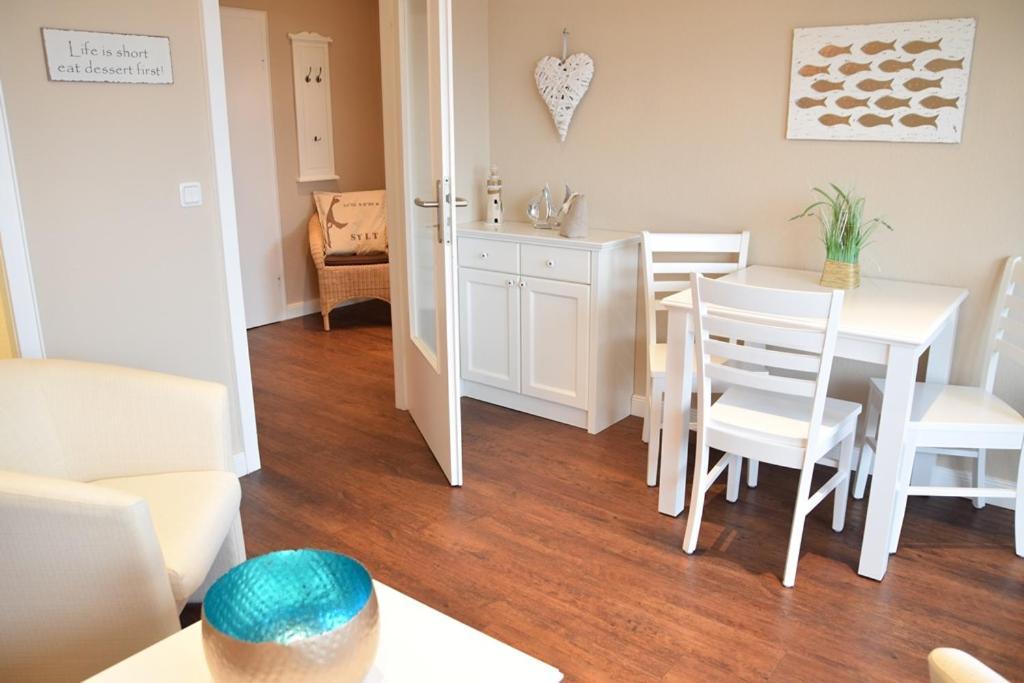 Schoenes Neues Hochwertig Renoviertes 2-Zimmer Appartement In Der 4. Etage. Βέστερλαντ Εξωτερικό φωτογραφία